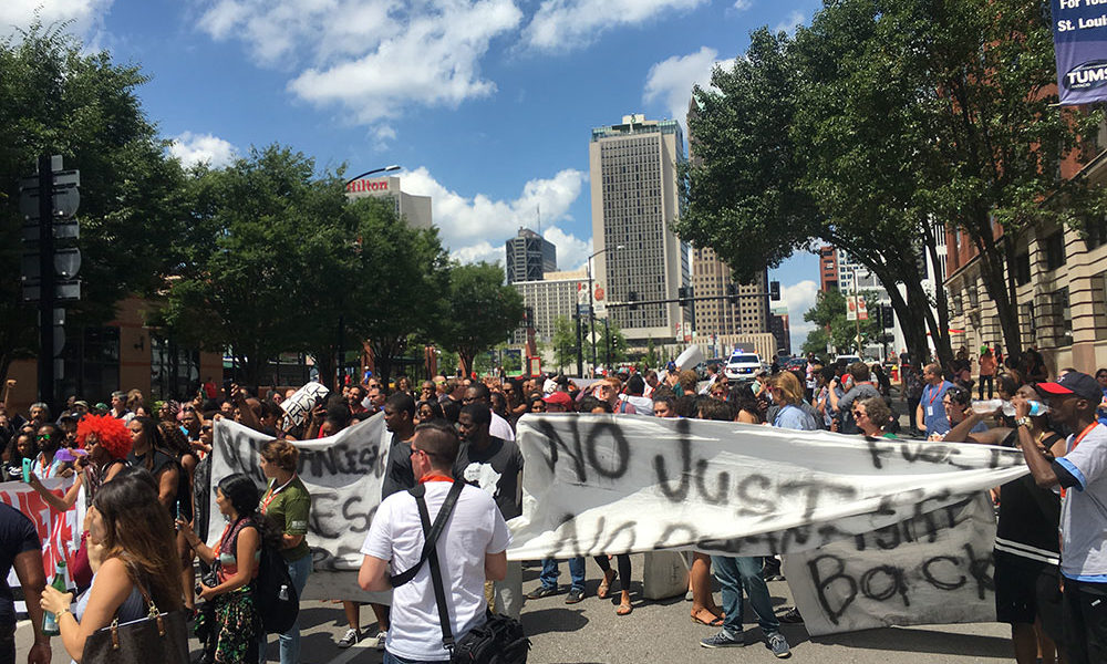 Black Lives Matter Blocks St. Louis Highway